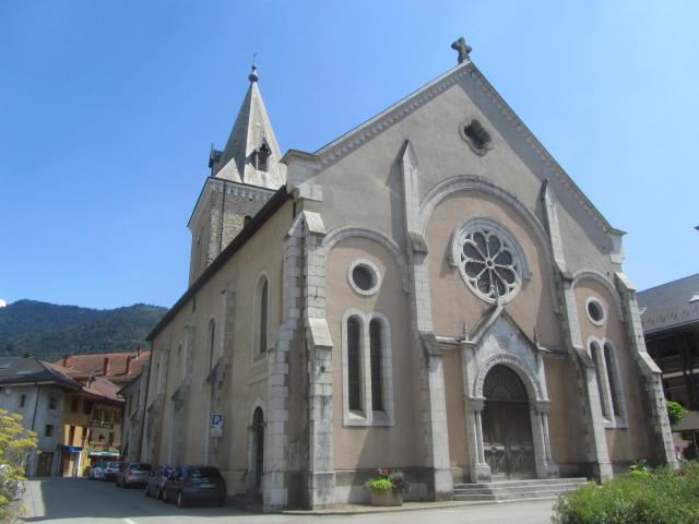 Ugine : l'église Saint Laurent.