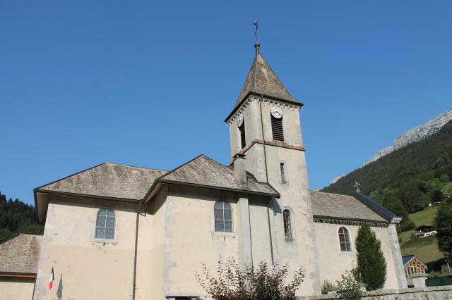 Profil de l'église Saint-Jean-Baptiste du Reposoir (été 2018).