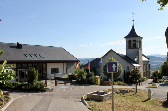Mairie et église de Choisy (août 2018).