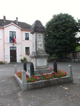 74-Saint Laurent monument aux morts