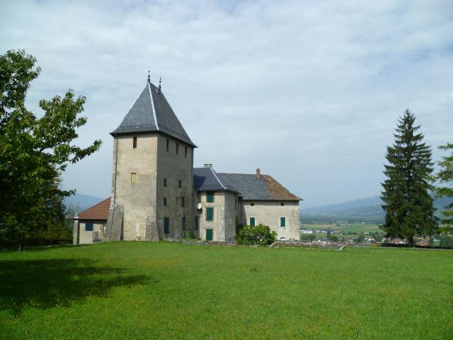 Le Château de Rumilly-sous-Cornillon à Saint-Pierre-en-Faucigny, Haute-Savoie, France.