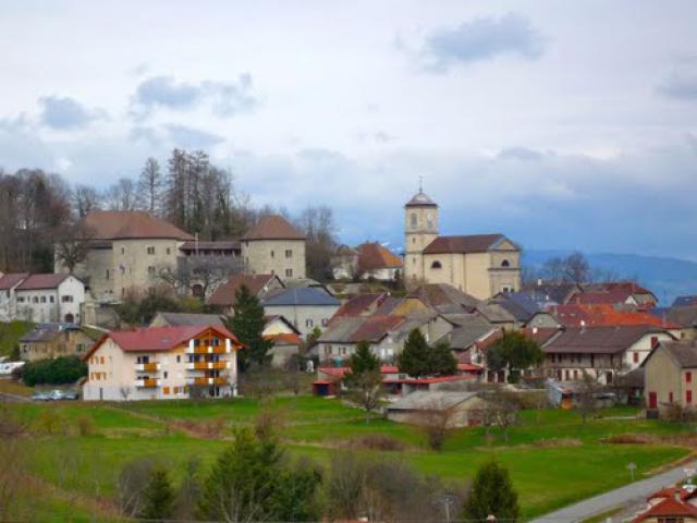 Le village de Clermont et son château 29.03.09