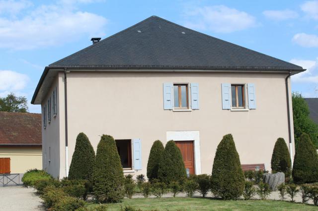Mairie de Sales, Haute-Savoie.