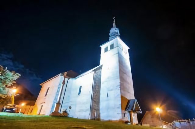 L'église de nuit