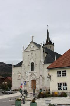 Boëge, Church
