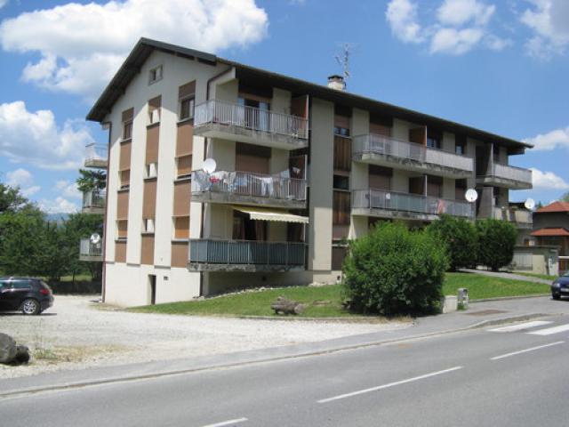 immeuble 3 étages, vue complète, 222 rte Neydens