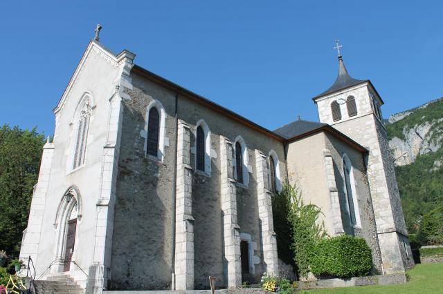 Église Saint-Ours de Lathuile. Construite selon les plans de l'architecte des Bâtiments du département et architecte diocésain, Joseph…