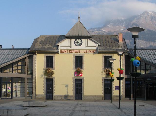 La façade de la gare de Saint-Gervais-les-Bains-Le Fayet