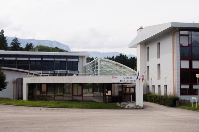 Vue du collège Jean Lachenal de Faverges, en Haute-Savoie.