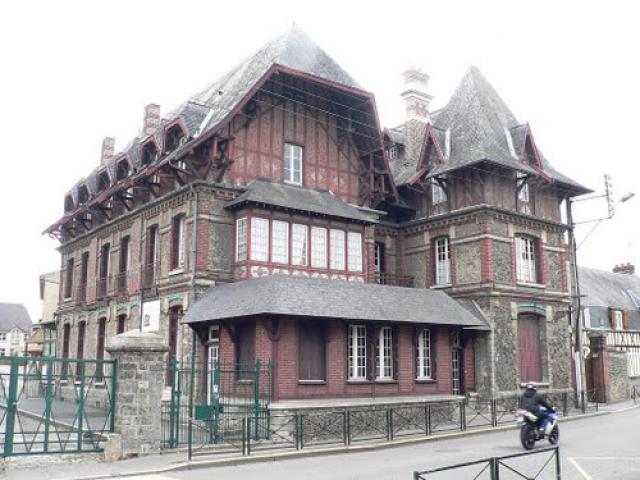 Gournay-en-Bray - Nouvel Hôtel (établissement scolaire)