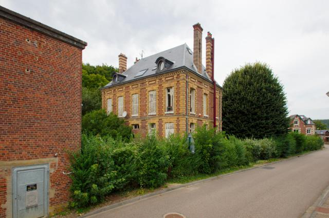 Maison de l’ancienne usine Thirion-Lacassaigne rue de l’Église à Saint-Aubin-Épinay
