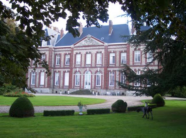 HUGLEVILLE
