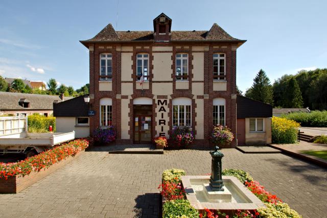 Mairie de Fontaine-sous-Préaux, route des Sources