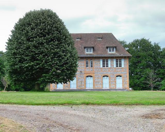 Petit Chateau