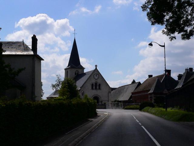 France: La Vaupalière - L'église saint Léonard