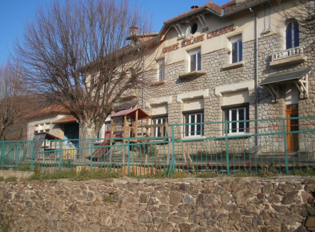 École élémentaire Lakanal à Serres-sur-Arget (Ariège, France).