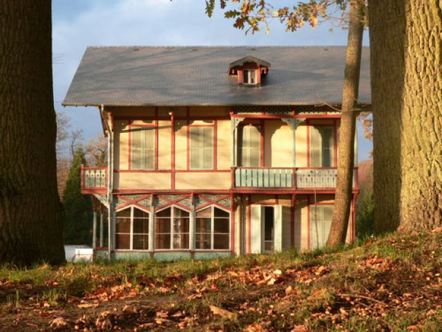 Wood House in Forges les Eaux
