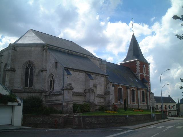 Eglise de Manneville la Goupil - 7110 - France. Choeur du XVI° et nef du XVIII.