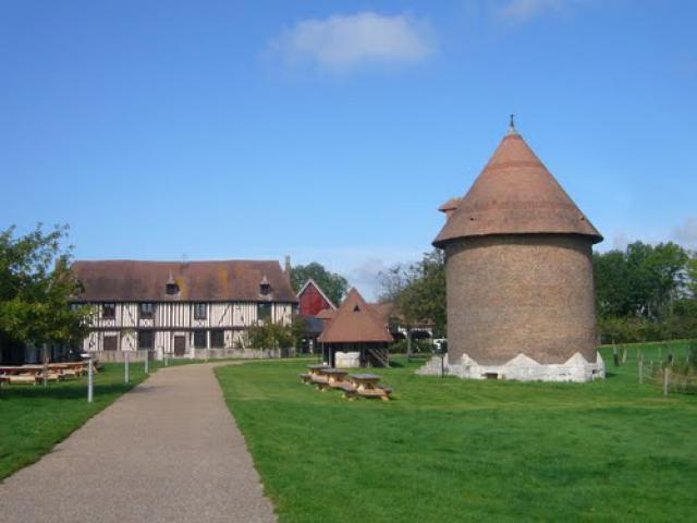 pigeonnier de la Maison du Parc à Notre-Dame-de-Bliquetuit (Seine-Maritime)