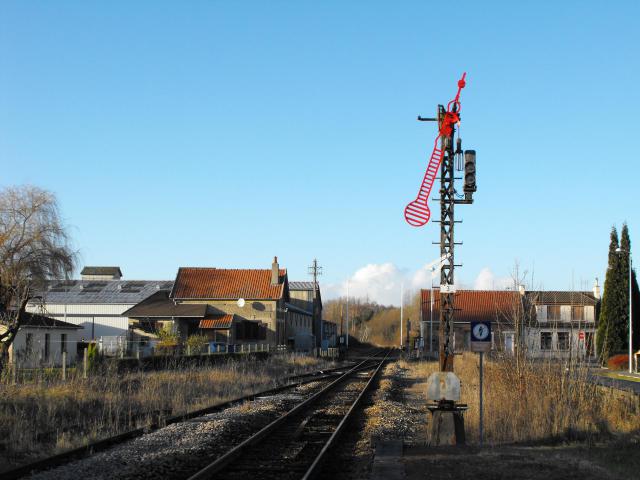 Le sémaphore en gare de Longroy-Gamaches