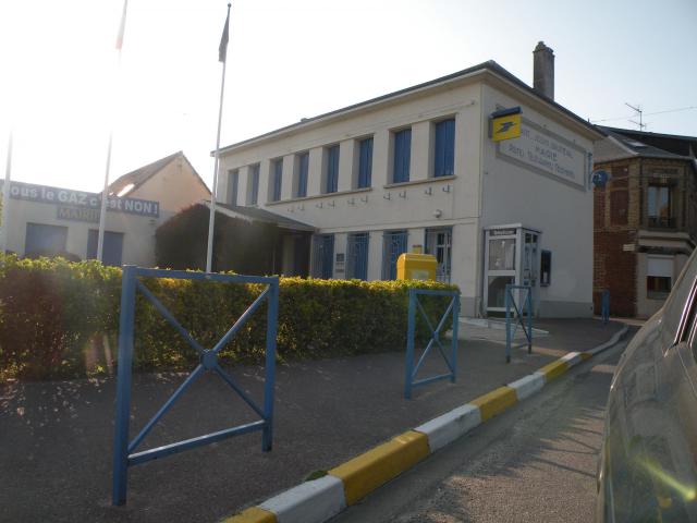 Mairie-poste de Saint-Jouin-Bruneval.