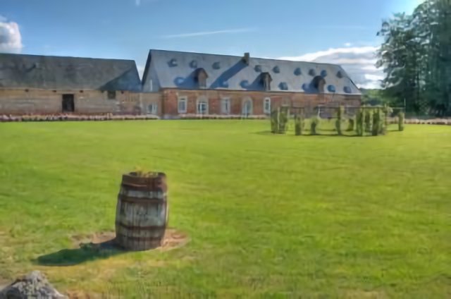 Les dépendances du château de Valliquerville