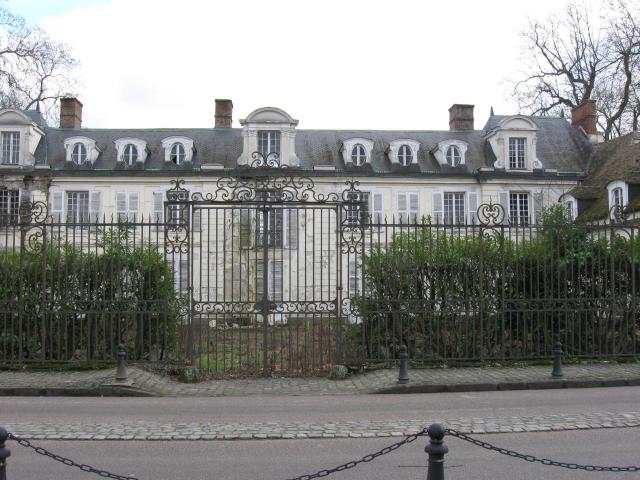 Château de Lesches. (Seine-et-Marne, région Île-de-France).