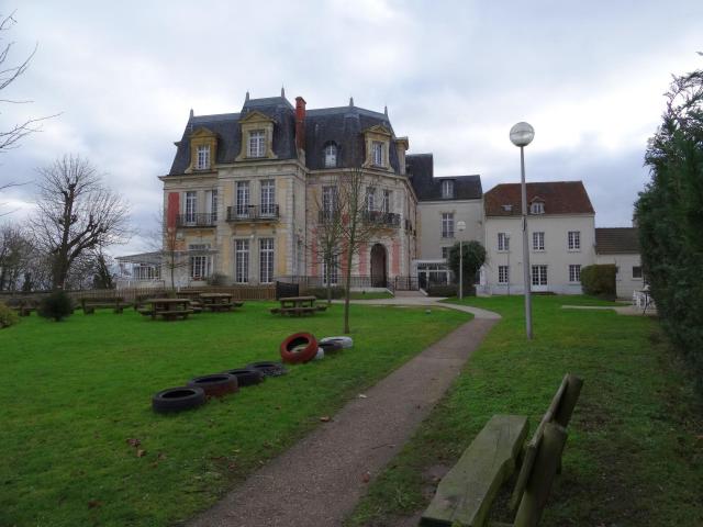 Château de Montigny à Lesches. (Seine-et-Marne, région Île-de-France).