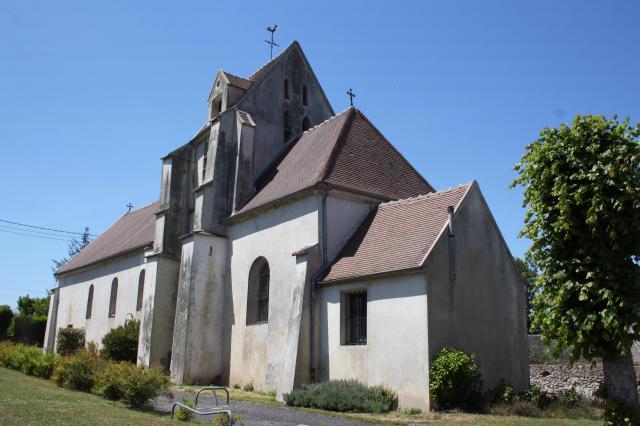 katholische Pfarrkirche Saint-Caprais in Isles-les-Meldeuses