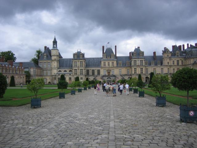 FONTAINEBLEAU- Francia (Castillo Residencia del Emperador NAPOLEON).....{BY FranciscoGC}
