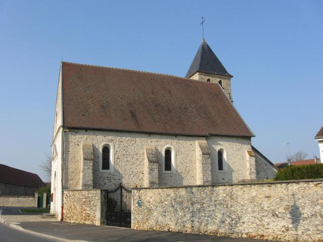 Église Saint-Germain de Saint-Germain-Laxis. (Seine-et-Marne, région Île-de-France).