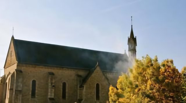 Eglise d'Ocquerre dans la fumée des grillades !