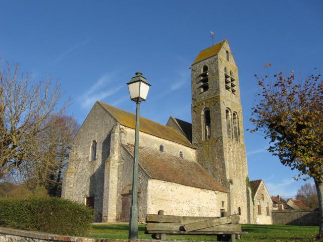Église Saint-Germain et Saint-Laurent de Saint-Germain-Laval (département de la Seine-et-Marne, région Île-de-France).