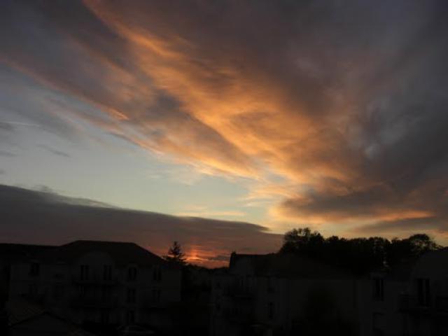 Lovely Sky, Lieusaint