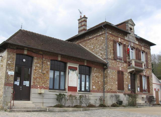 Mairie de Dhuisy. (Seine-et-Marne, région Île-de-France).