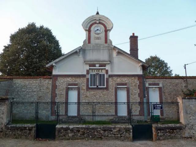 La Maison d'école musée de Pouilly-le-Fort à Vert-Saint-Denis