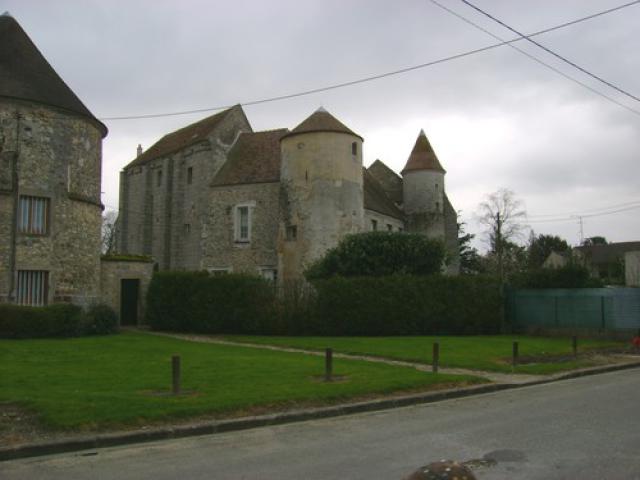 pouilly-le-fort ferme fortifiée
