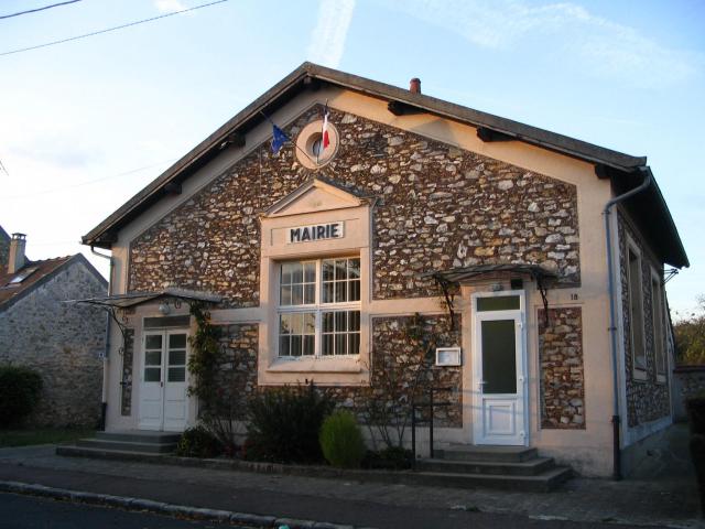 La mairie de Crisenoy, Seine-et-Marne, France.