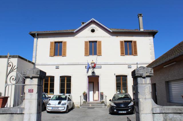 Mairie d'Andert-et-Condon.