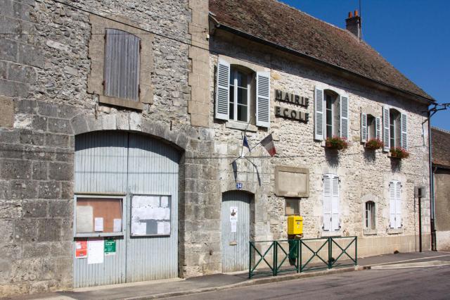 La mairie de Tousson, Tousson, Seine-et-Marne, France