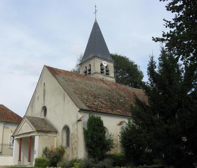 Église Saint-Pierre-et-Saint-Denis de Villeroy. (Seine-et-Marne, région Île-de-France).