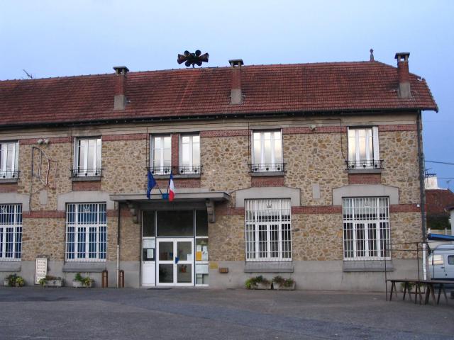 La mairie d'Esbly, Seine-et-Marne, France.
