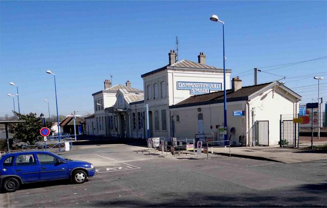 La gare ferroviaire, Saint-Mard, Seine-et-Marne, France.