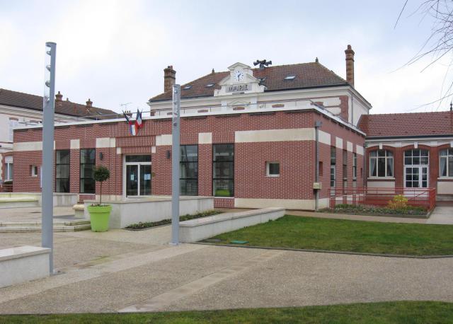 Mairie de Varennes-sur-Seine. (Seine-et-Marne, région Île-de-France).