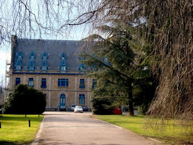Le château de la Guette appartint au valet de chambre de Philippe IV le Bel