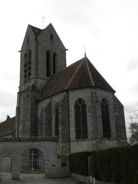 Chevet de l'église de Mons-en-Montois (77).