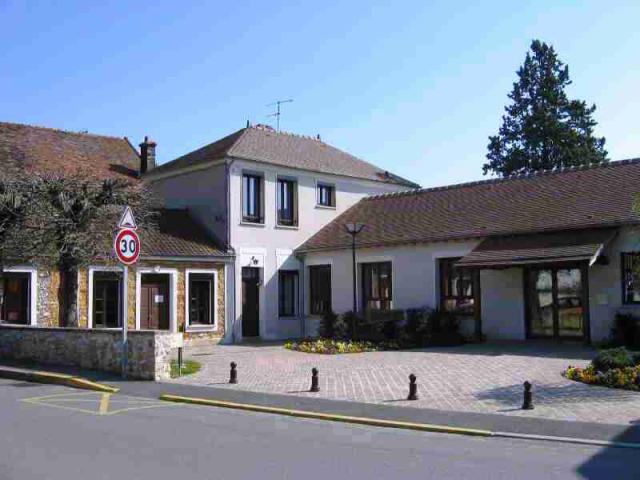 Hôtel de ville de Voisenon (77)
