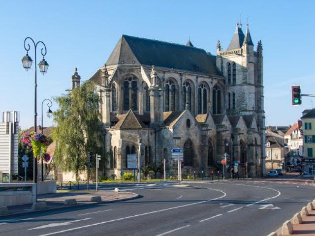 collégiale Notre-Dame-et-Saint-Loup à Montereau-Fault-Yonne