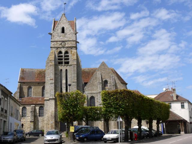 Église Saint-Pierre et Saint-Paul de Chaumes-en-Brie, Seine et Marne, France