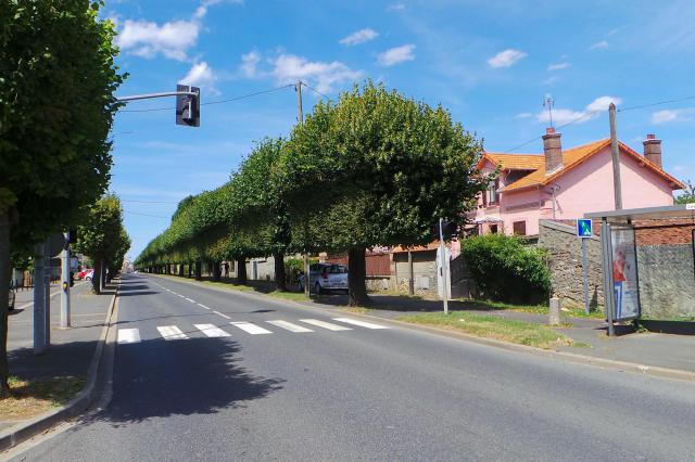 Rue de Troyes / Guignes, Seine-et-Marne, France